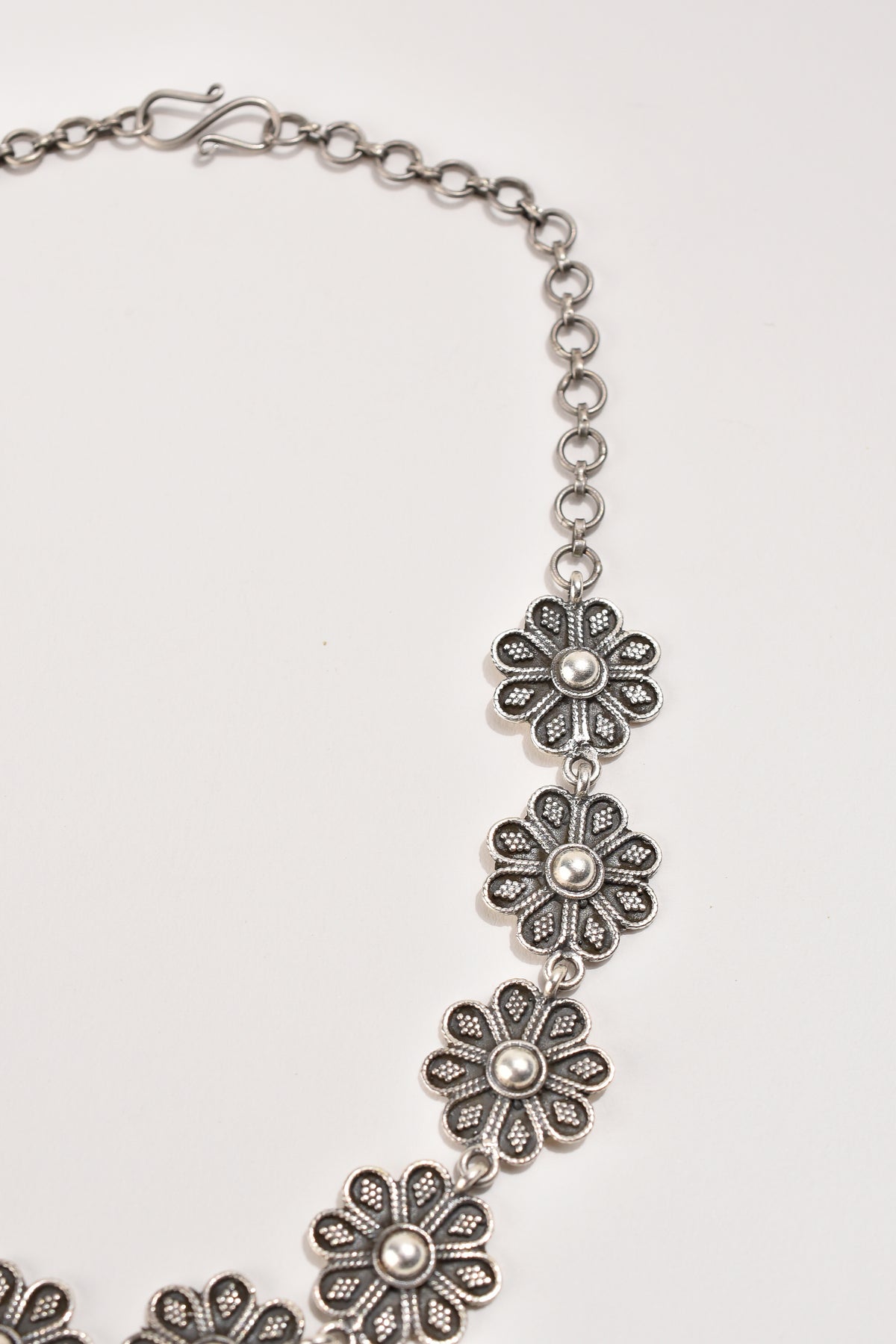 Granulated Flower Necklace