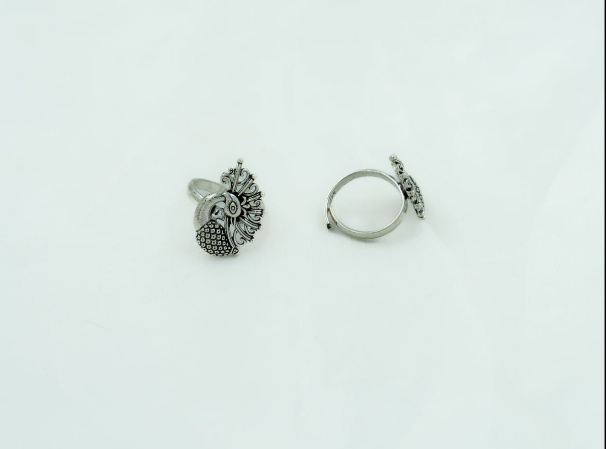 Blooming Peacock Toe Ring Pair - ADA