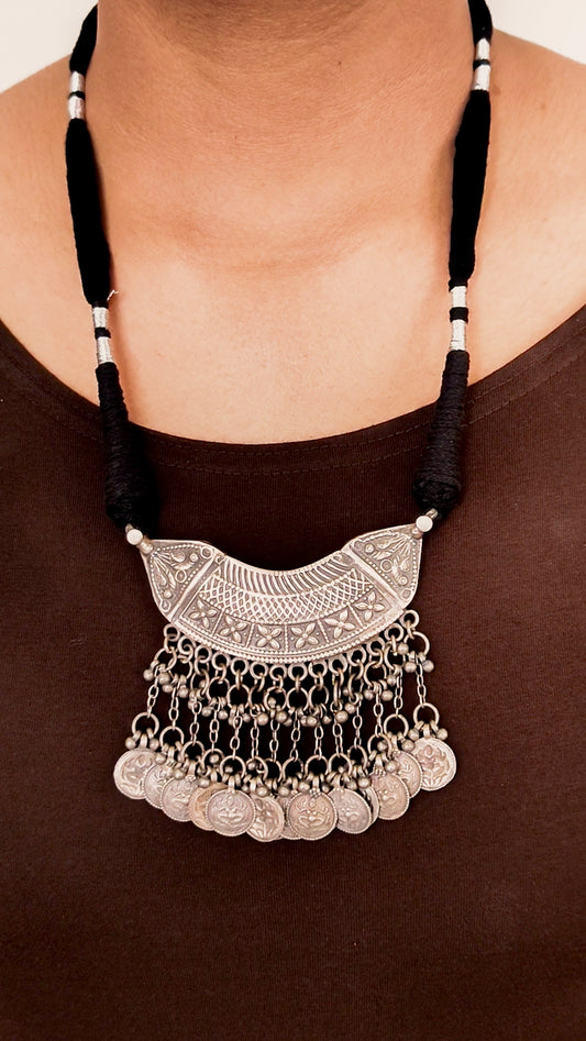 Flower Embossed Black Thread Necklace