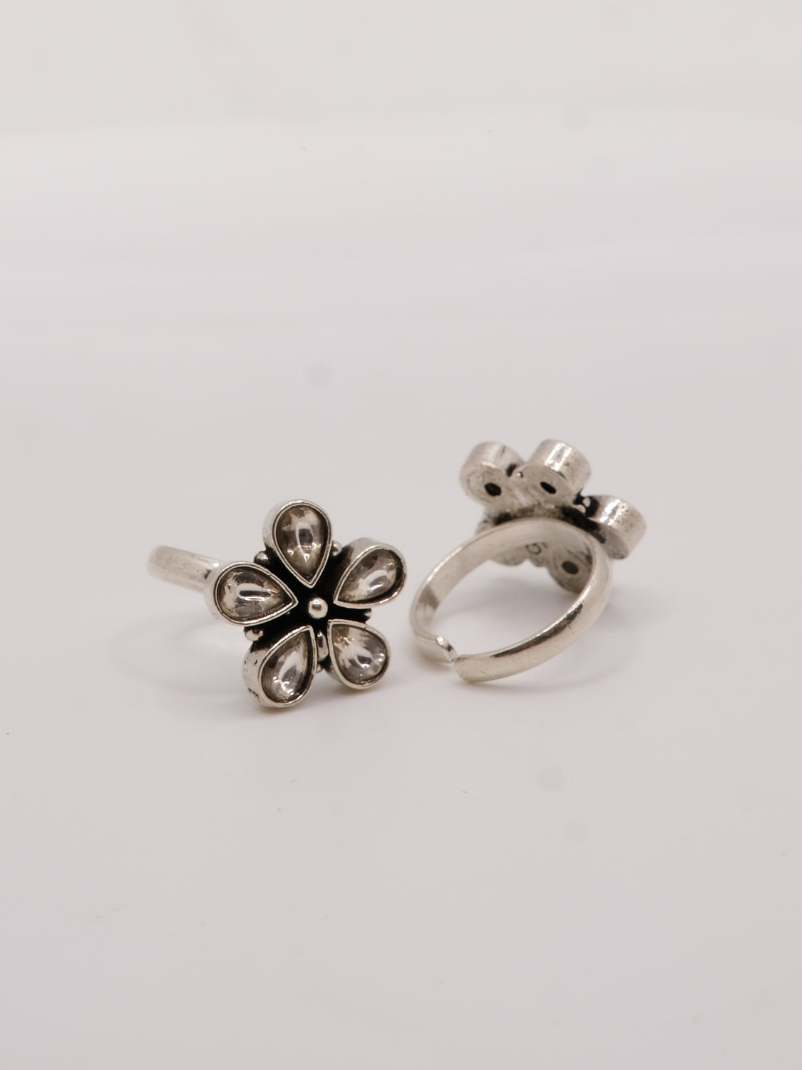 Crystal flower toe ring