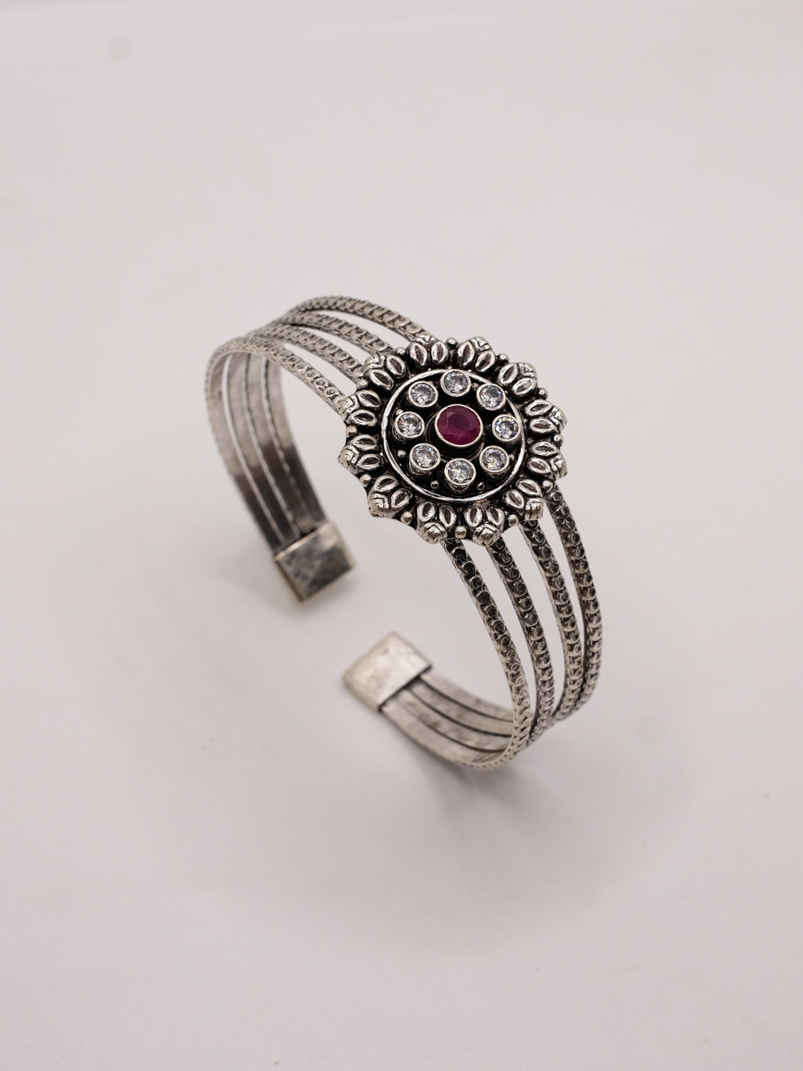 Redstone floral kada