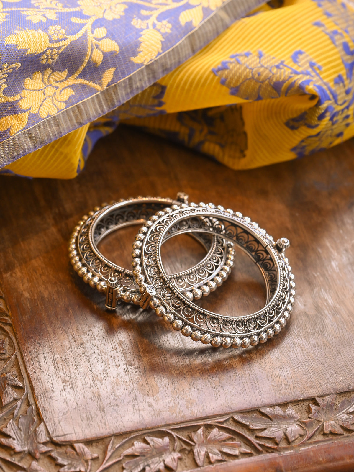 Jali Work Granulated Bangle(1Pc)