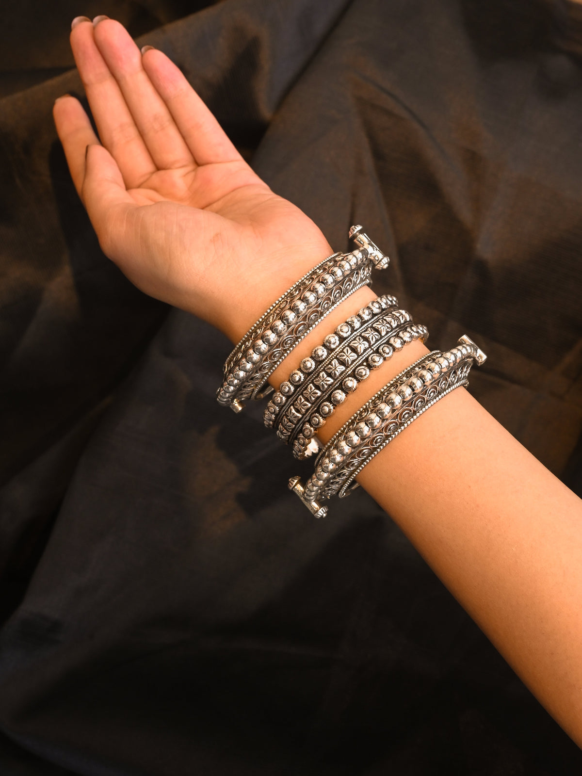 Jali Work Granulated Bangle(1Pc)