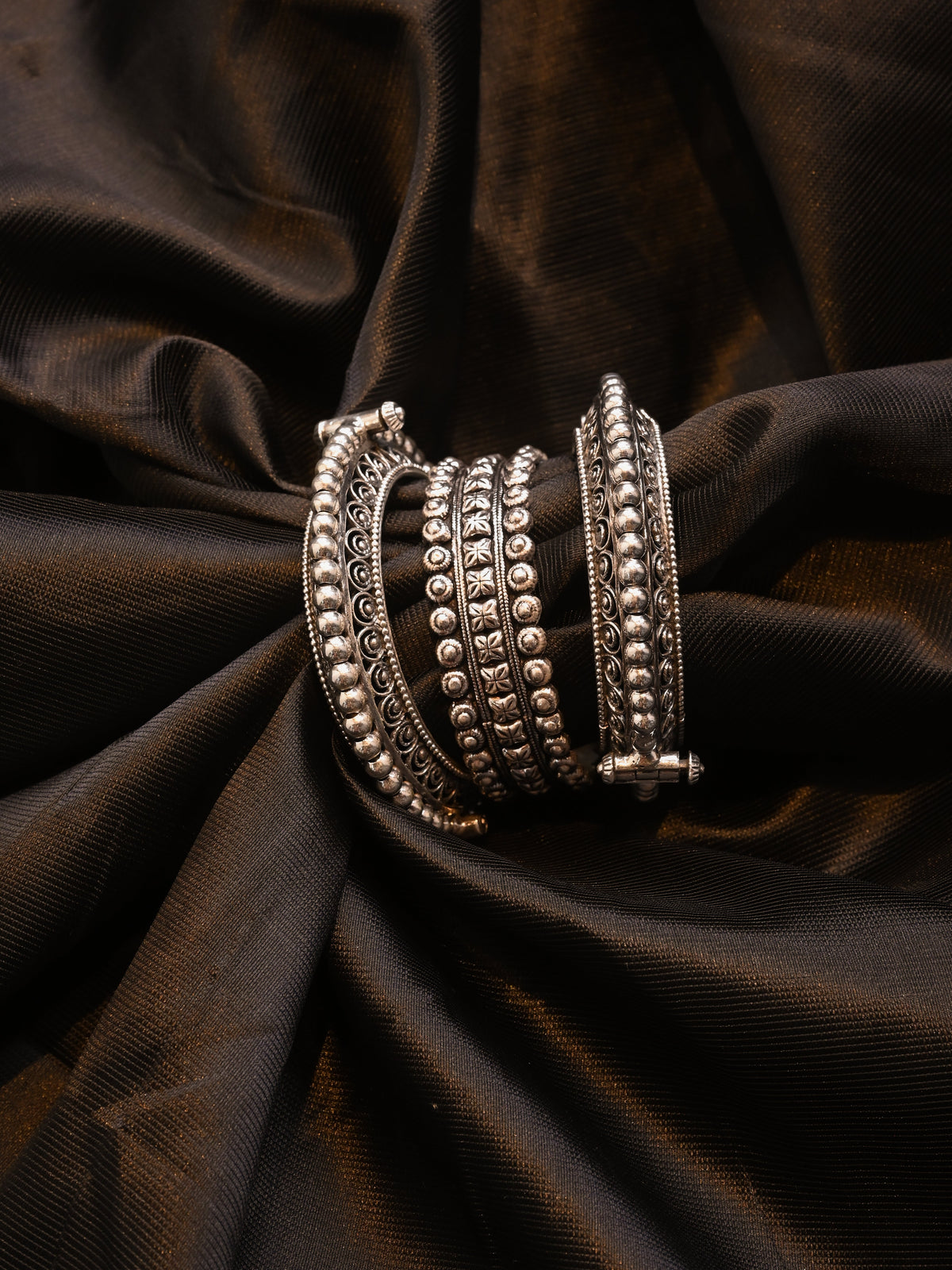 Jali Work Granulated Bangle(1Pc)
