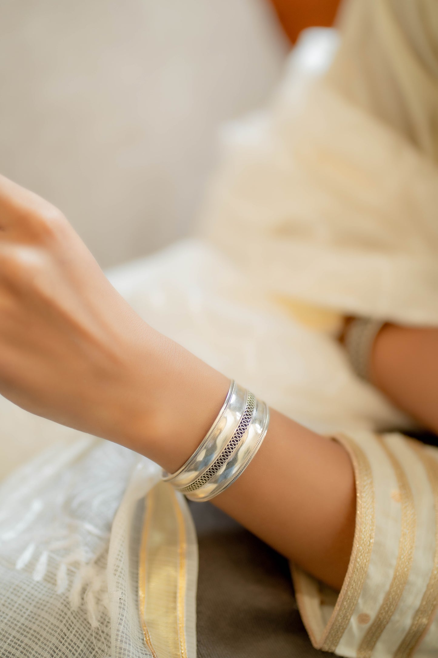 Plain Silver Cuff with Wire Design - SAADGHEE