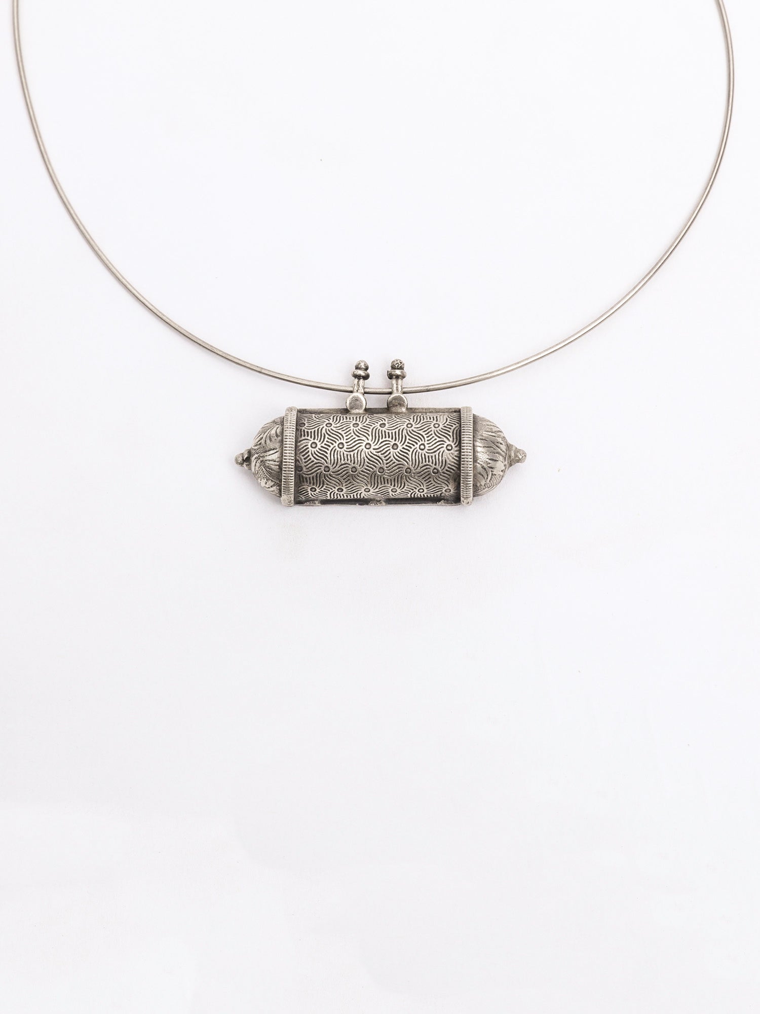 925 Silver Plain Hasli Necklace – Joharcart