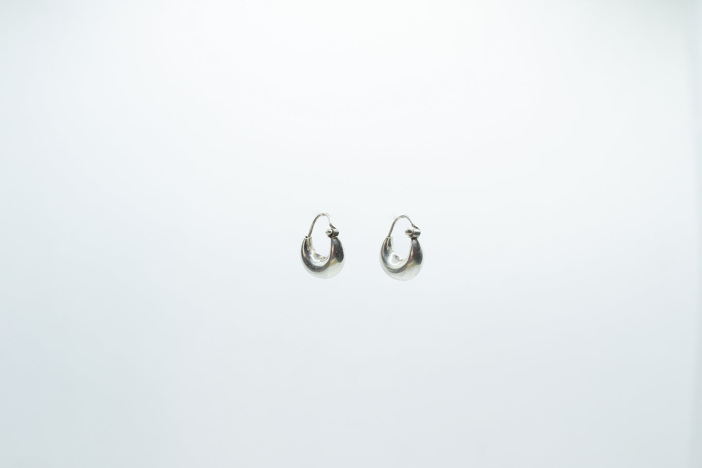 Plain Bali Hoops - SAADHGEE