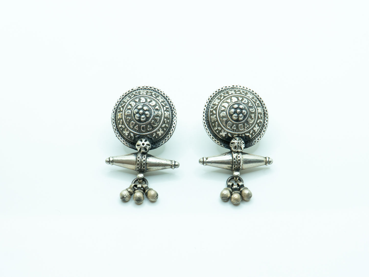 Flower Embossed Shield Tabiz Earring- ADA